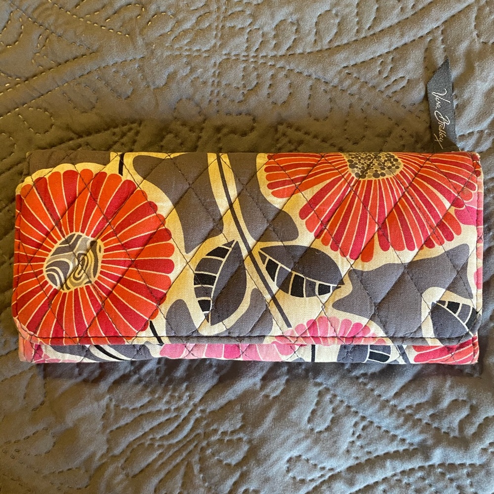 Vera Bradley women’s wallet
